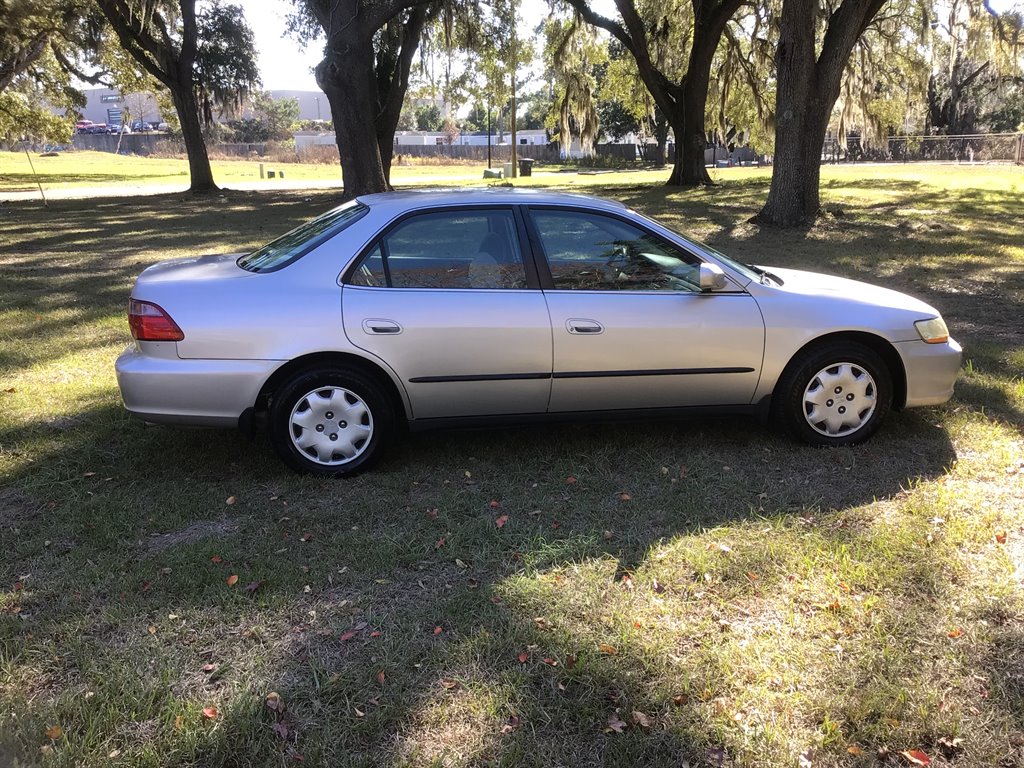 1998 Honda Accord LX's photo
