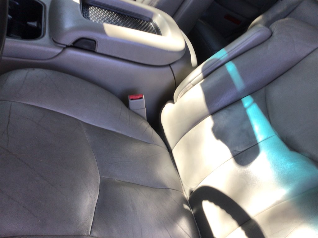2004 Chevrolet Tahoe LS - Photo 10