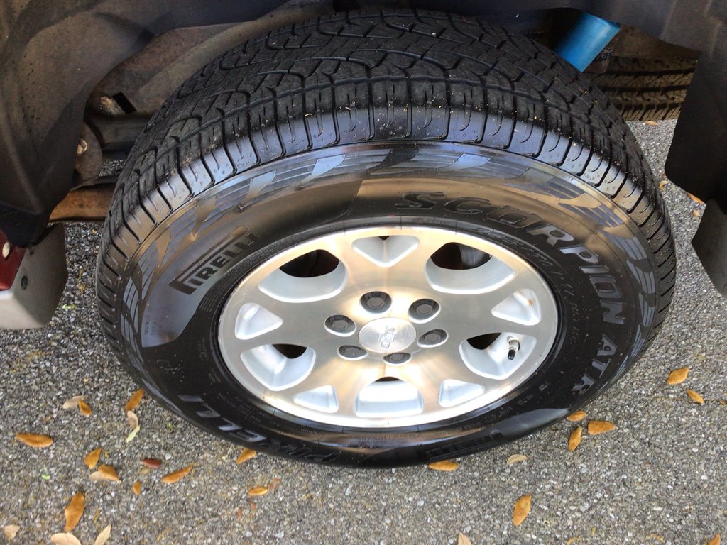 2004 Chevrolet Tahoe LS - Photo 13
