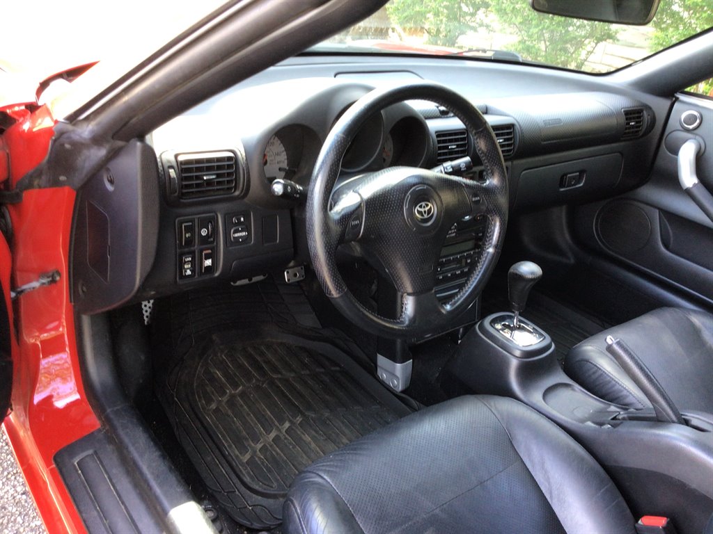 2004 Toyota MR2 Spyder Base - Photo 9